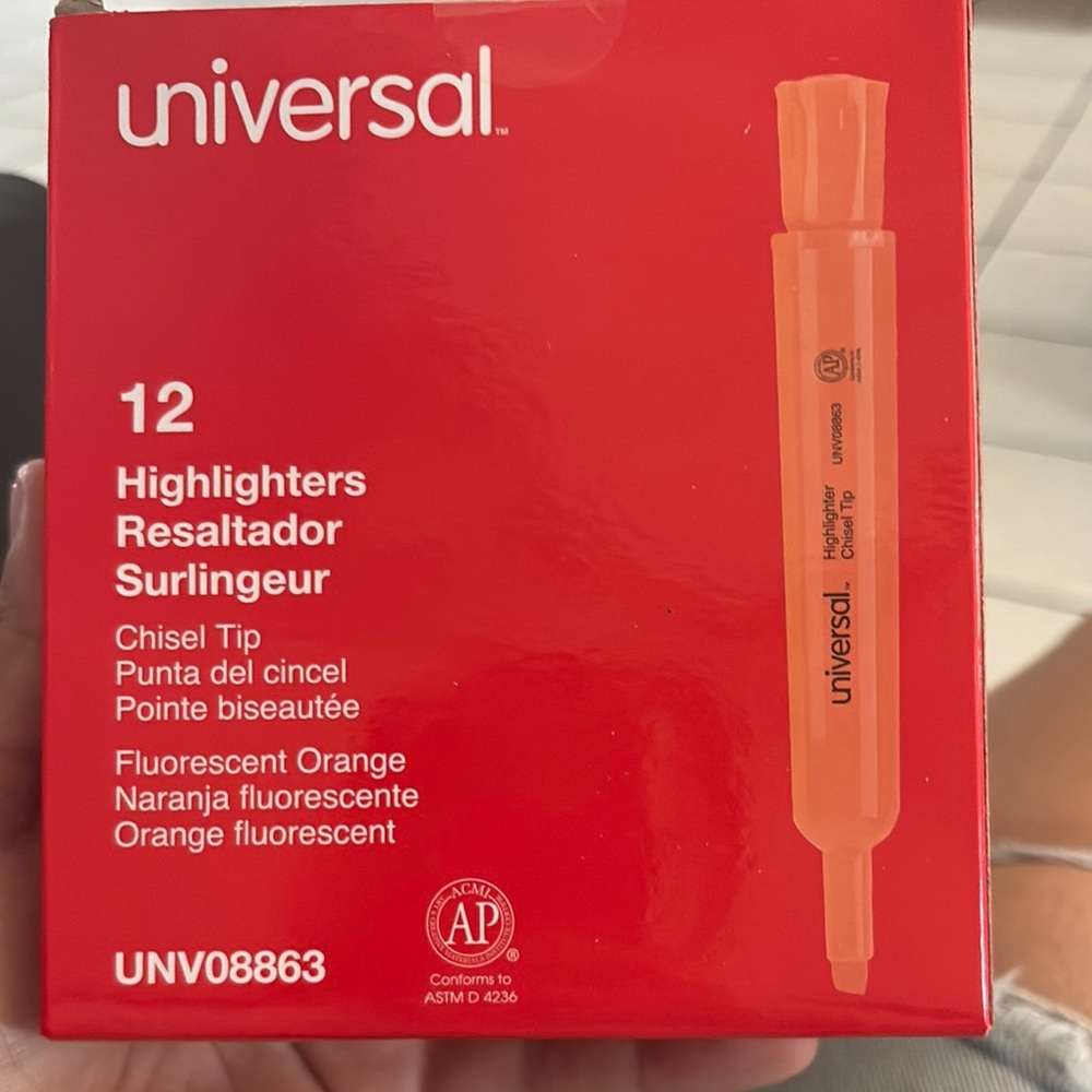Universal Fluorescent Orange Highlighters